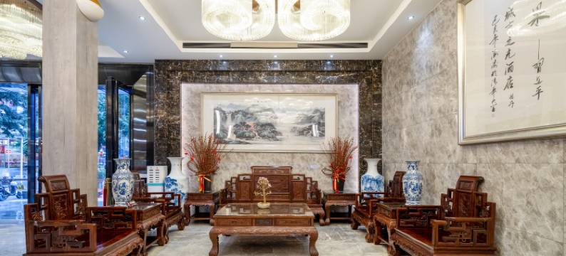 深圳城市之光酒店(罗湖口岸国贸地铁站店)图片