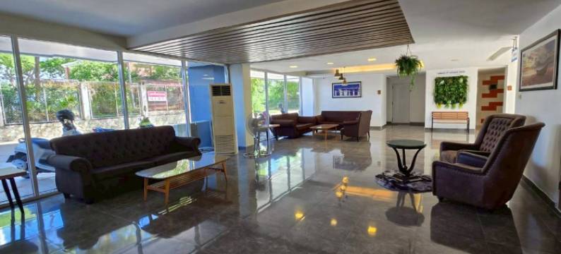 周日芭堤雅中天海滩景色(Sunday Beachfront View Jomtien Pattaya)图片