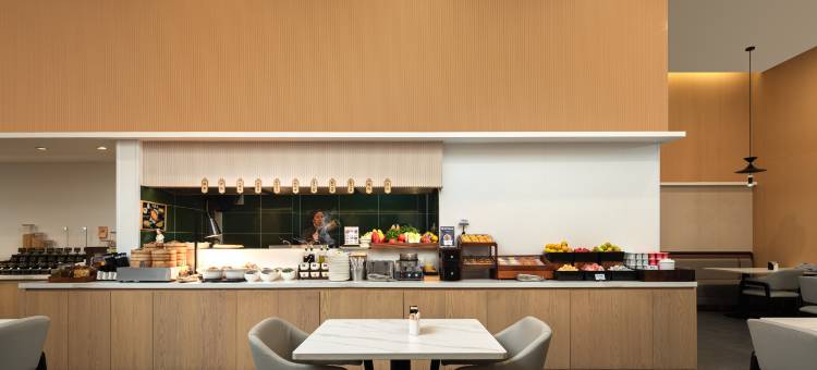 贵阳北站西广场亚朵酒店图片