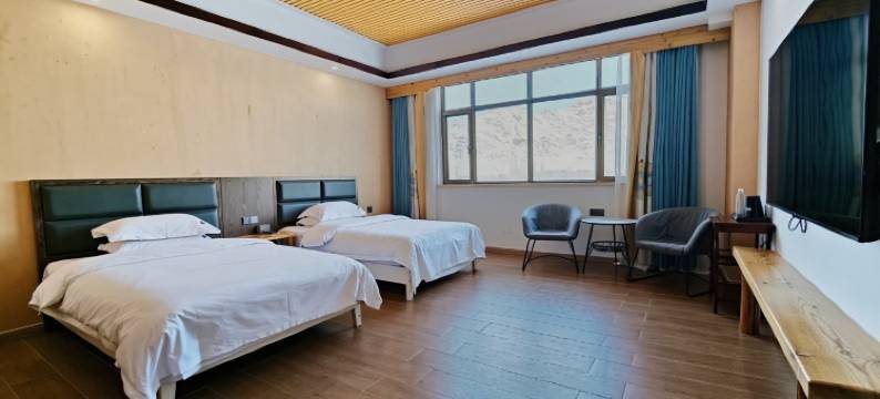 可可托海别居逸阁酒店图片