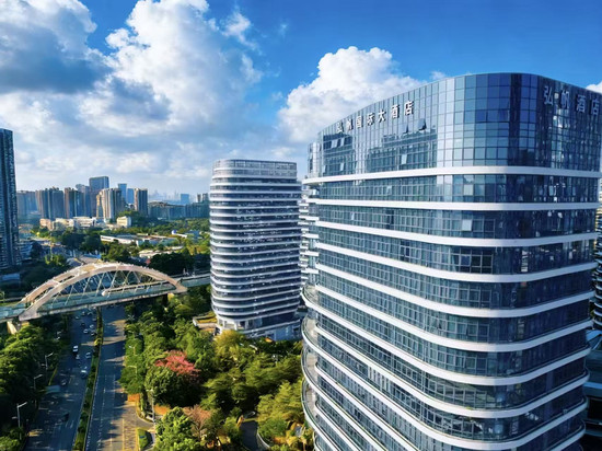 弘帆国际大酒店(深圳光明城地铁站店)