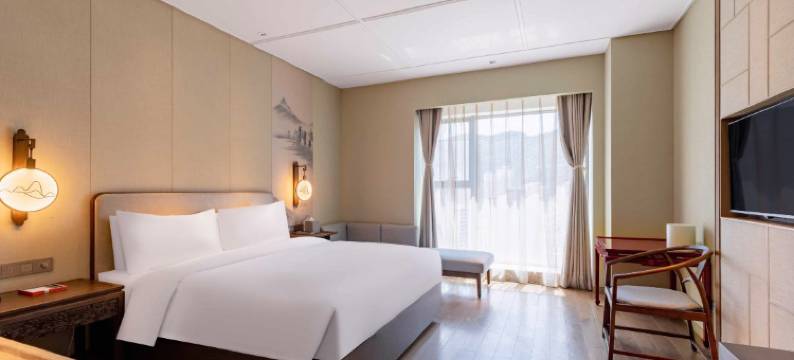 兰州中山林茂御酒店(张掖路步行街正宁路夜市店)图片