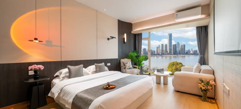 海格瑞一线江景公寓(积玉桥地铁站锦坤公寓楼店)图片