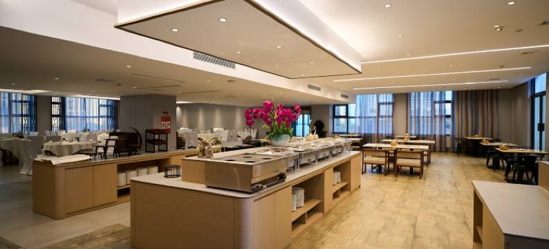 柳州宜家紫荆花酒店(胜利烧烤城雀儿山公园店)图片