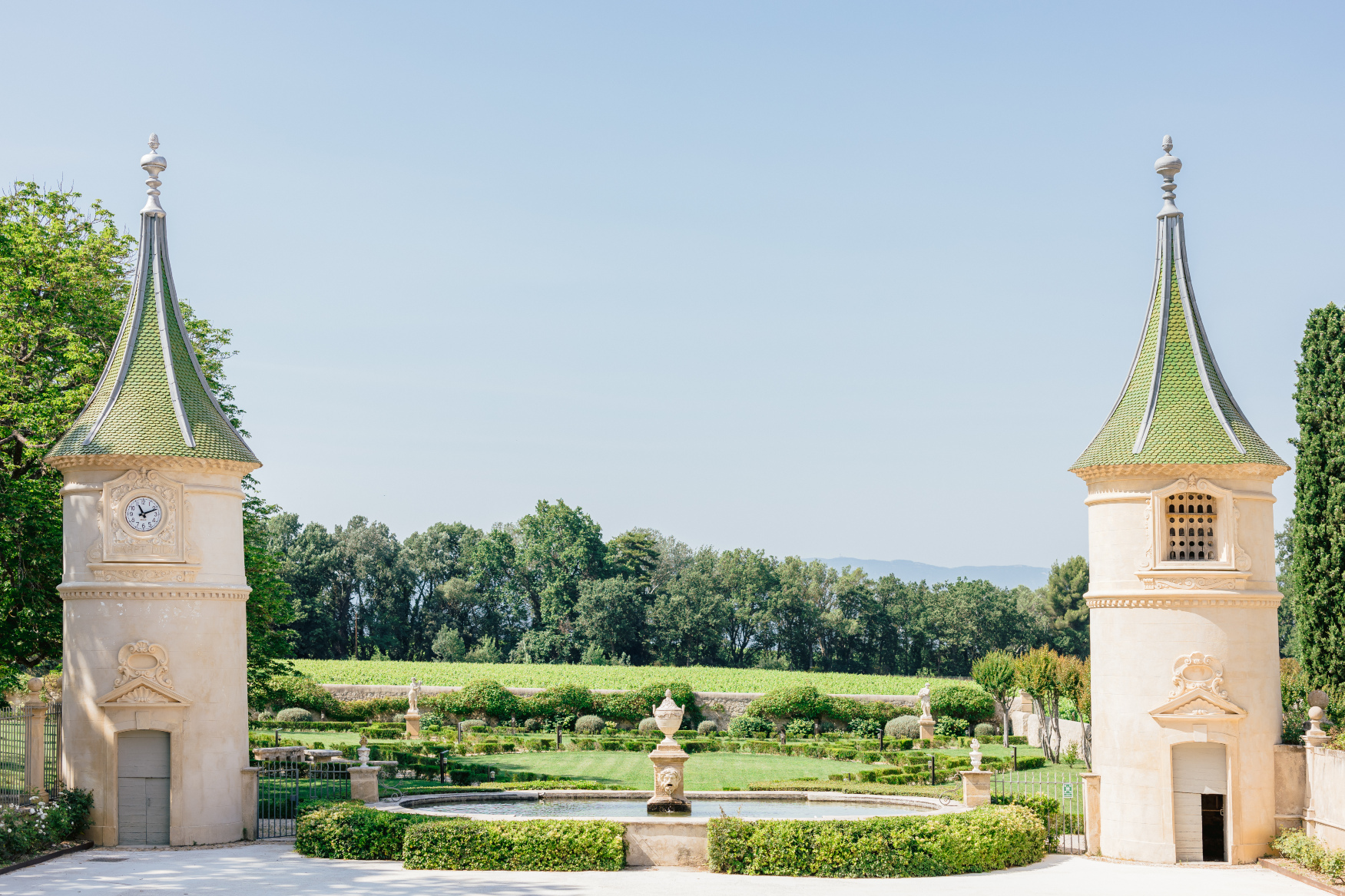 Château de Fonscolombe - Relais & Châteaux Hotel Overview