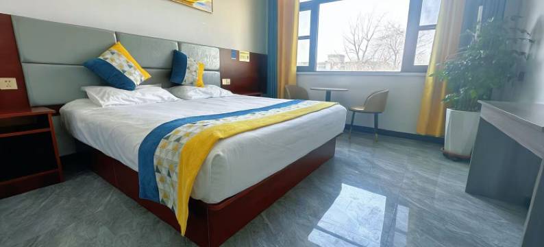 平舆东阳酒店公寓(怡馨园广场店)图片