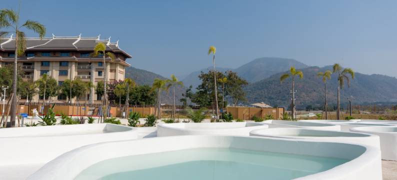 新平戛洒铂森假日温泉酒店图片