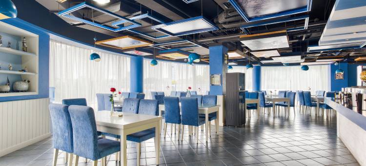 元喜电影酒店(南宁动物园广西大学店)图片