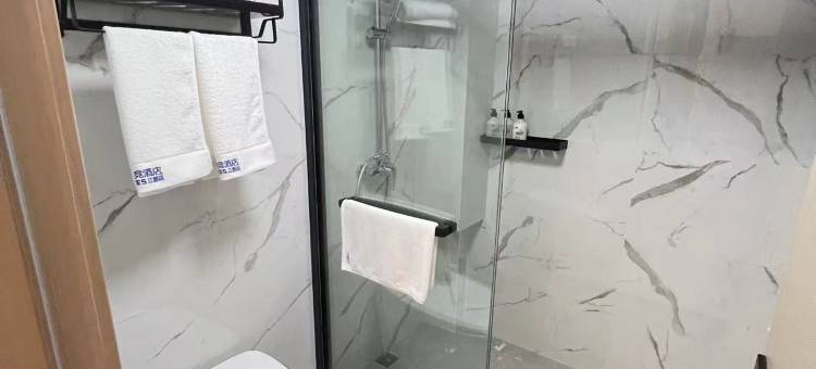 格林电竞酒店(扬州江都龙川路店)图片