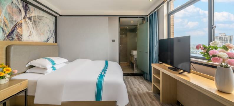 蔚蓝酒店(鹿寨汽车总站店)图片