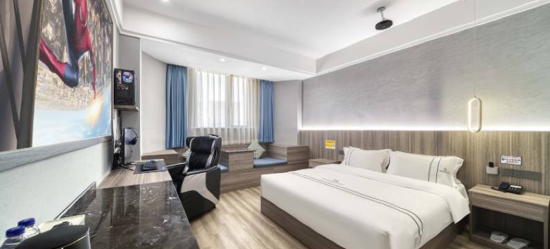 菲曼星空宿电影电竞酒店(湖州市衣裳街店)图片