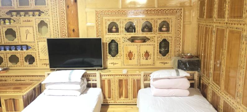 迭部珠曼措民宿图片