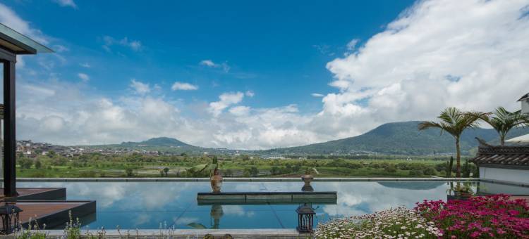 腾冲极边·迹忆全景温泉客栈(和顺古镇店)图片