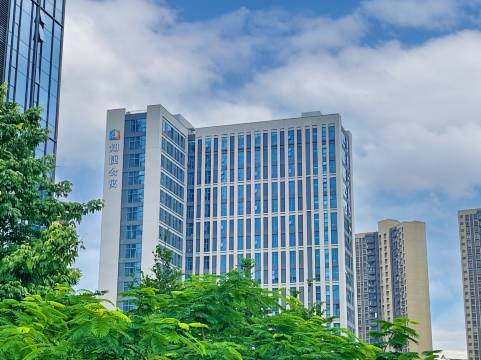 知捷公寓(广州知识城旺村地铁站店)