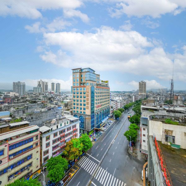 丽悦温泉酒店(陆川步行街高铁站店)图片