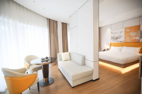 季枫唯朵酒店(石柱县站)