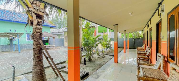 米特拉埃卡斯海滩旅馆 RedDoorz(Ekas Beach Guesthouse Mitra RedDoorz)图片