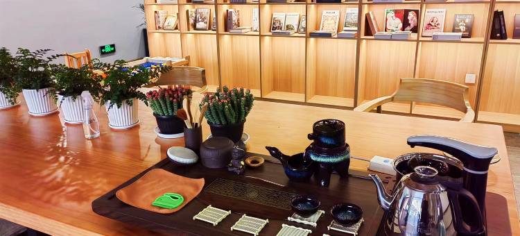 岷青渡民宿(乐山张公桥美食街店)图片