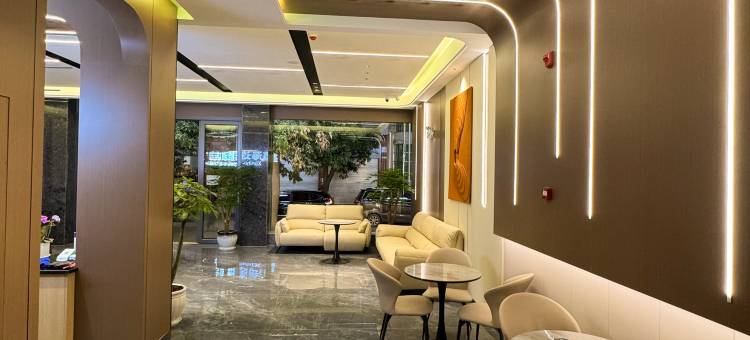 鑫海逸智能酒店(石屏玉屏街店)图片