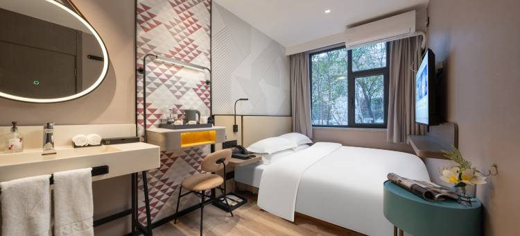 柏曼酒店(济南泉城广场趵突泉店)图片