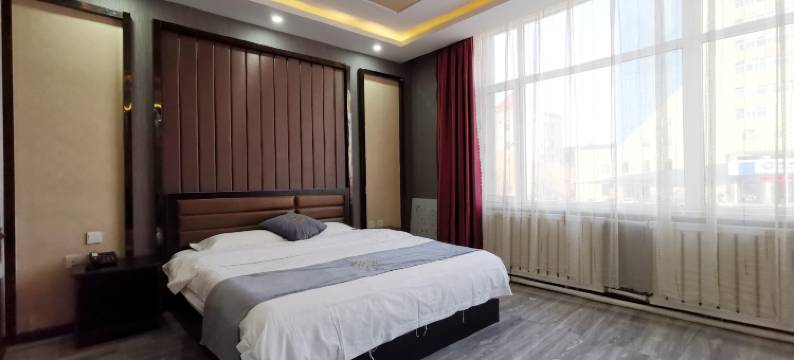 致青春主题宾馆(大庆新玛特店)图片