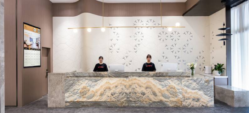 长沙站万家丽中路亚朵X酒店图片