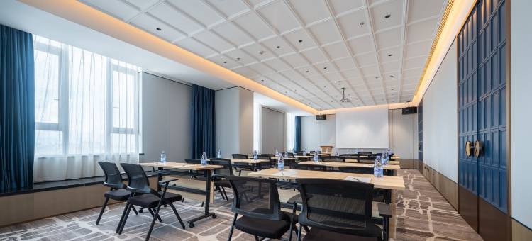 海口国兴大道日月广场亚朵X酒店图片