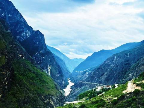 虎啸·云泊金沙｜Snow Mountain山间工匠独立设计峡谷美宿图片