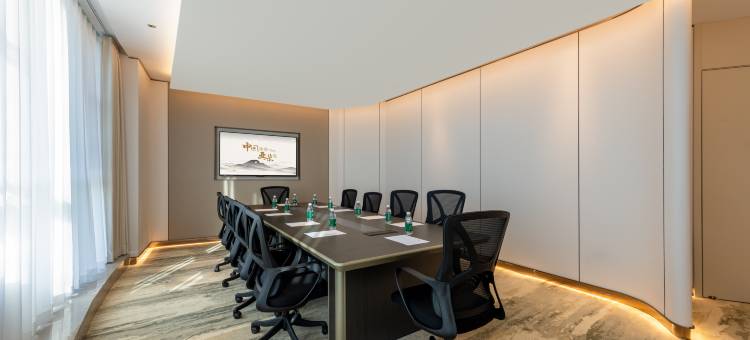 呼和浩特和林格尔数聚小镇亚朵酒店图片