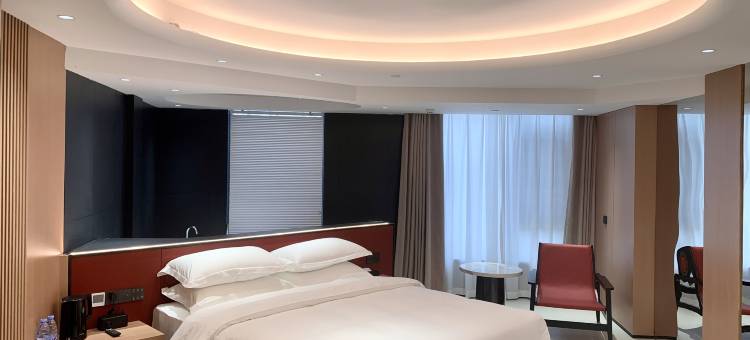 隆林成飞柏悦酒店图片