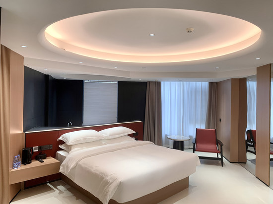 隆林成飞柏悦酒店