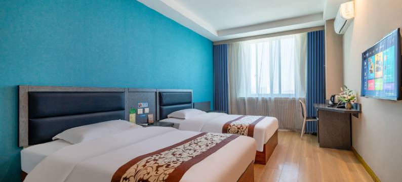 金海悦酒店(大连保税区轻轨车站店)图片