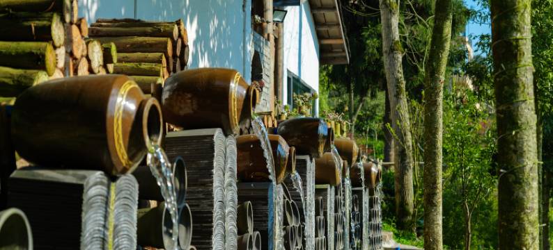邛崃半山石院民宿图片