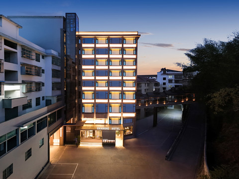 长河国际酒店(怀化麻阳火车站店)