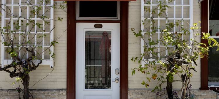 橡镇巢(Oaktown Roost)图片