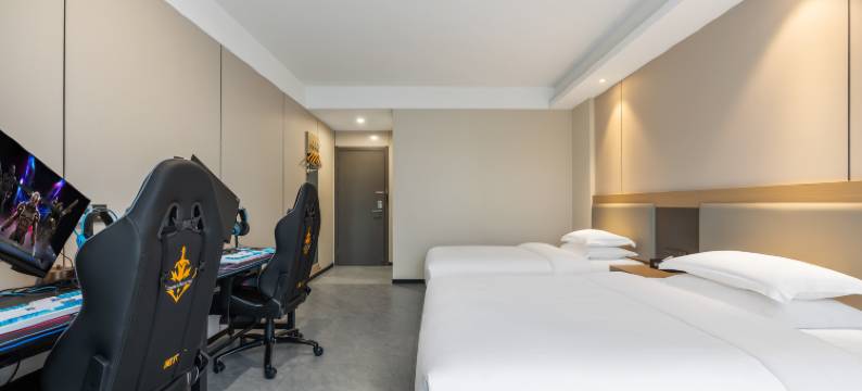 爱电竞酒店(东南大学九龙湖校区诚信大道地铁站店)图片