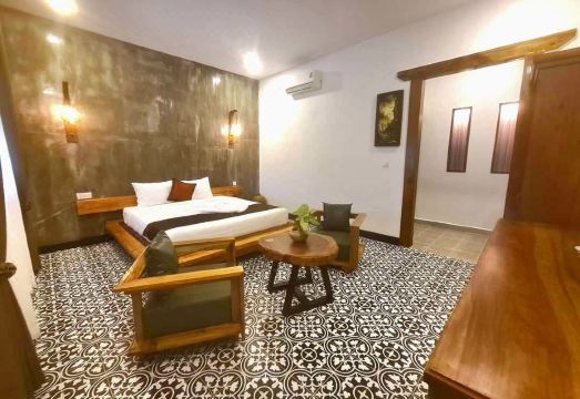 Villa Romduol Hotel Overview