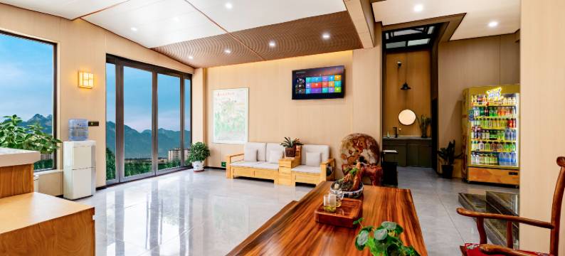 尚景花园酒店(华山北站华岳大道店)图片