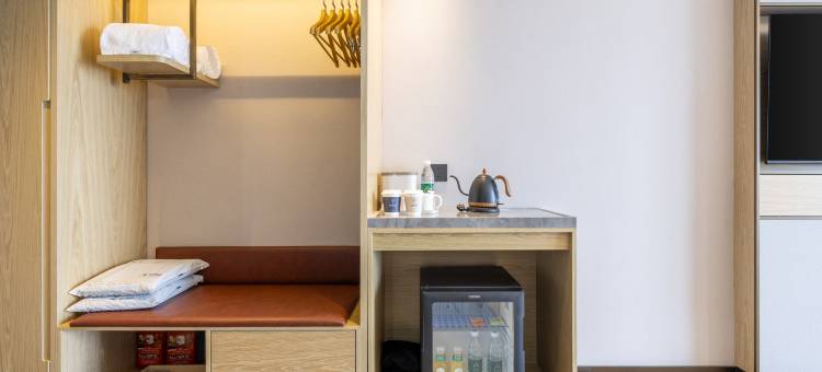 贵安高铁站百马大道亚朵X酒店图片