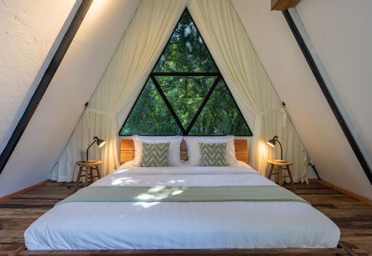 Daya Villa Hotel Overview