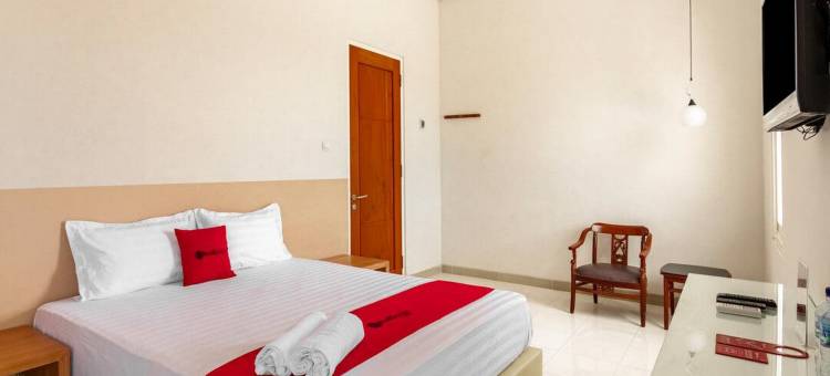 红多兹伊斯兰酒店@凯布隆(RedDoorz Syariah @ Kebraon)图片