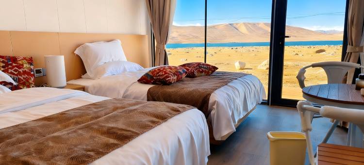 康马雪牧湖星空民宿图片