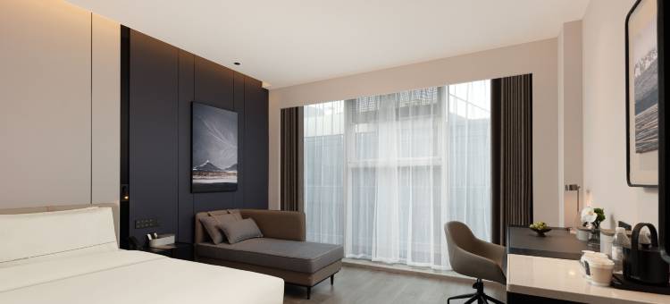 苏州独墅湖东方大道亚朵酒店图片