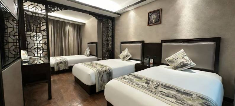 西栅江景民宿(凤凰古城景区沱江店)图片