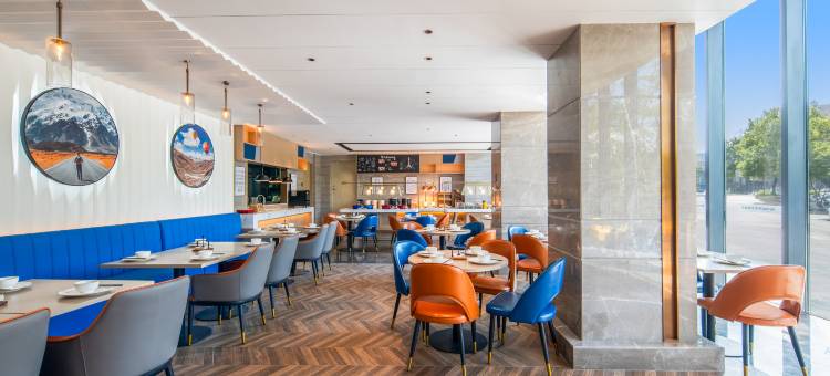 凯里亚德酒店(深圳公明红花山地铁站店)图片