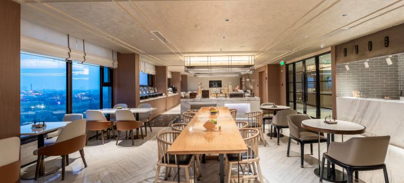 开封清明上河园龙亭公园亚朵酒店图片