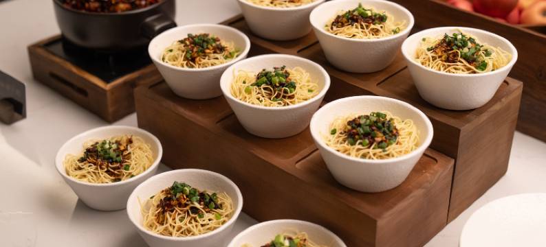 重庆石桥铺龙湖星汇天街亚朵酒店图片