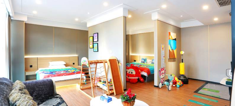 花筑·檩然亲子度假民宿(熊猫谷店)图片