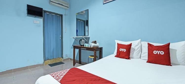OYO 90736 Lh雷萨克汽车旅馆(OYO 90736 Lh Resak Motel)图片