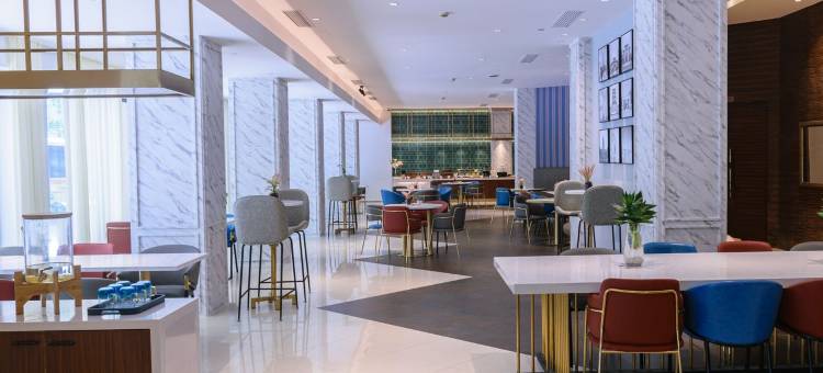 白玉兰酒店(南昌八一广场人民公园地铁站店)图片